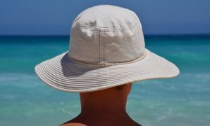 Topi Model Tentara, Nyaman dan Aman untuk Berbagai Aktivitas (pxhere.com)